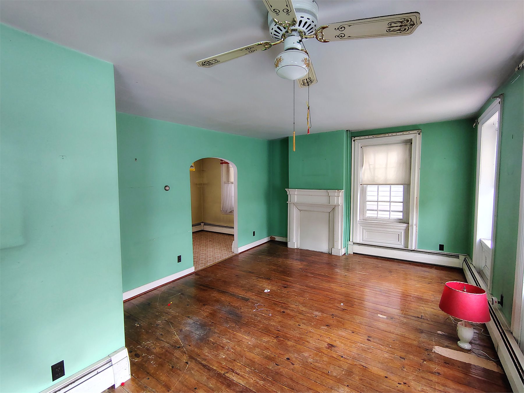 Living room before renovation, right view
